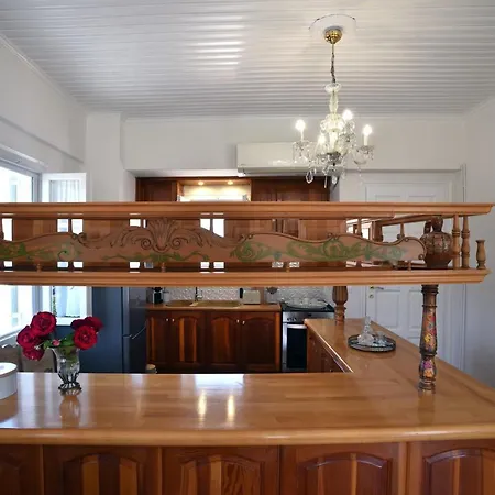 Kallisti The House At The Port