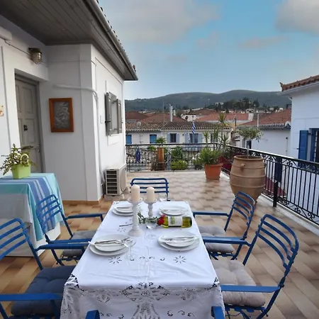 Kallisti The House At The Port