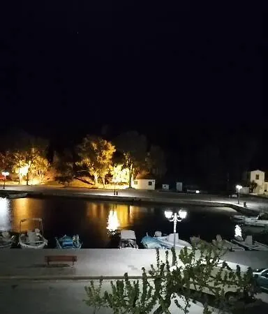 Kallisti The House At The Port *